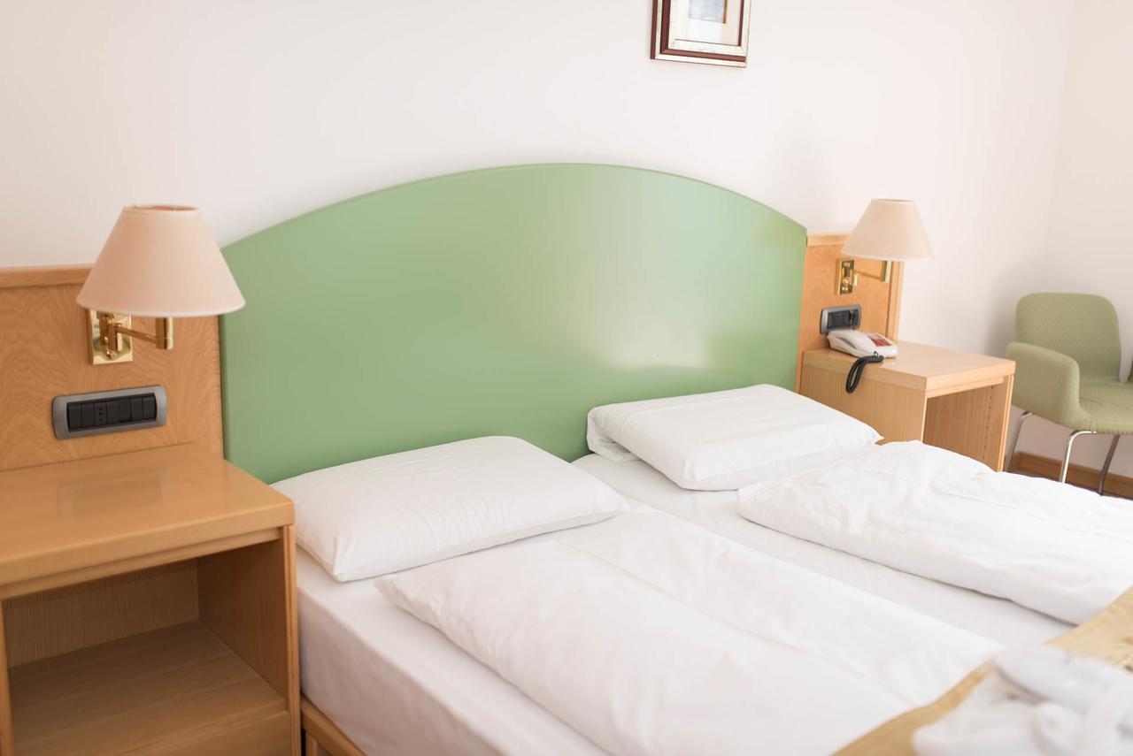 Hotel Venezia Малчезине Екстериор снимка